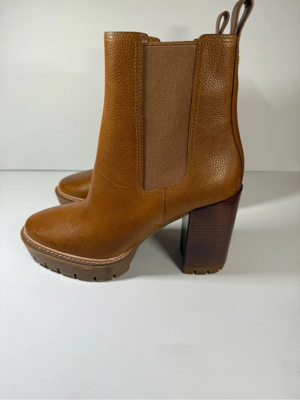 Tory Burch Women’s Chelsea Platform Boot in Cognac Brown size7.5